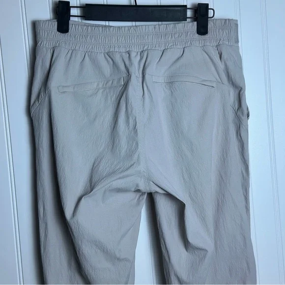 Athleta Women’s Trekkie Belted Pant Birch Grey Sz 6 - Picture 11 of 16